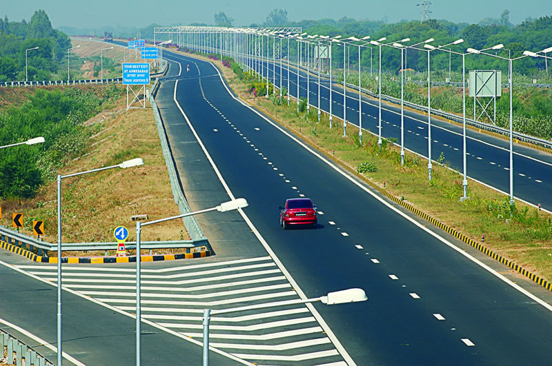 Smooth and Comfortable Travel From Ahmedabad to Vadodara Taxi Service